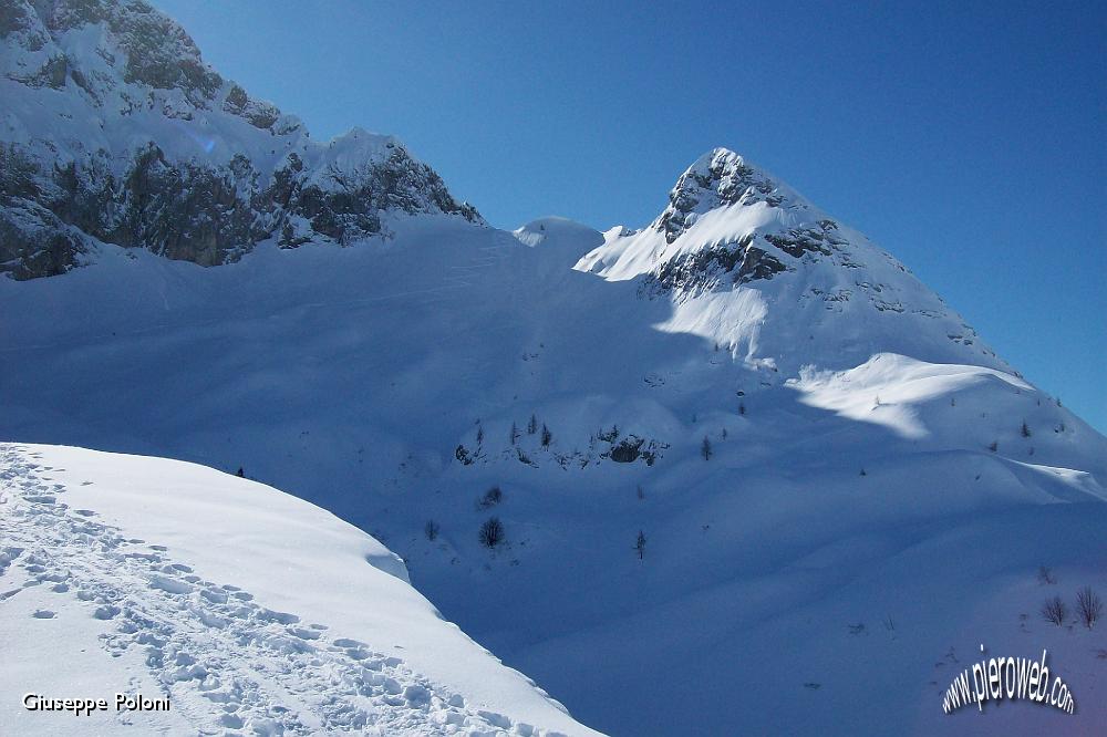 04- dal Passo Branchino, la salita che ci attende .jpg